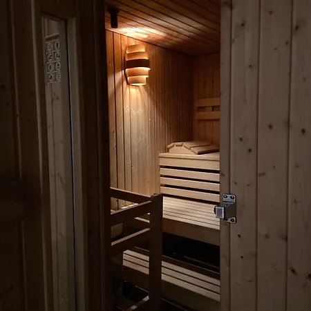 Charmantes Doppelzimmer In Perfekt Für Entspannung Und Naturerlebnisse Pensión Simmersfeld