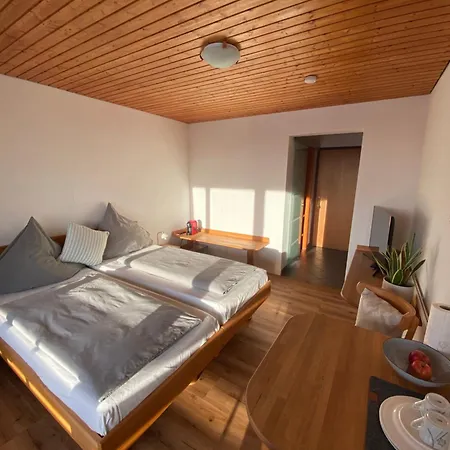 Charmantes Doppelzimmer In Perfekt Fuer Entspannung Und Naturerlebnisse 3*