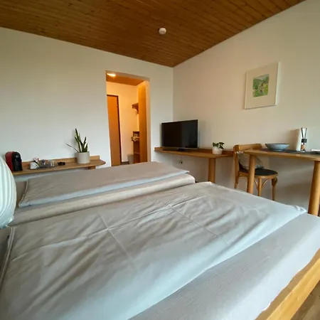 게스트하우스 Charmantes Doppelzimmer In Perfekt Fuer Entspannung Und Naturerlebnisse